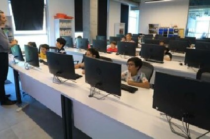 Başakşehir Living Lab de Geleceğin Yazılımcıları Eğitimlere Başladı