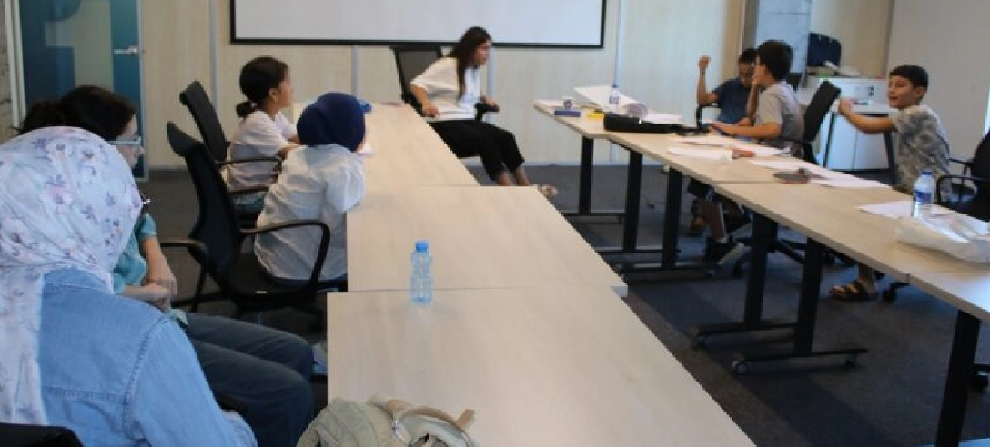 Bir İşaret Bir Kelime, Bir Kelime Bir Anlayış Demek.