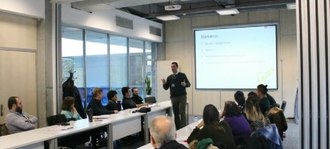 Markalaşma ve Kurumsal Kimlik Eğitimi Gerçekleşti
