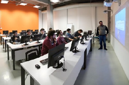 Geleceğin yazılımcıları Living Lab’da yetişiyor